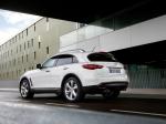 Infiniti FX30d S 2010 года